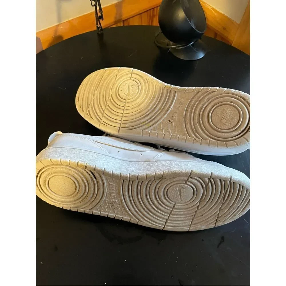 Nike Court Borough Low 2 (SZ 7Y)